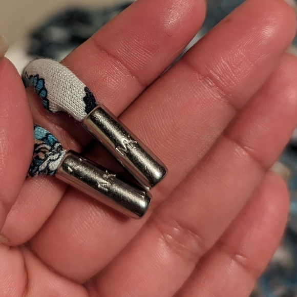 𝅺MICHAEL kors paisley print off the shoulder tie top. - Picture 6 of 6